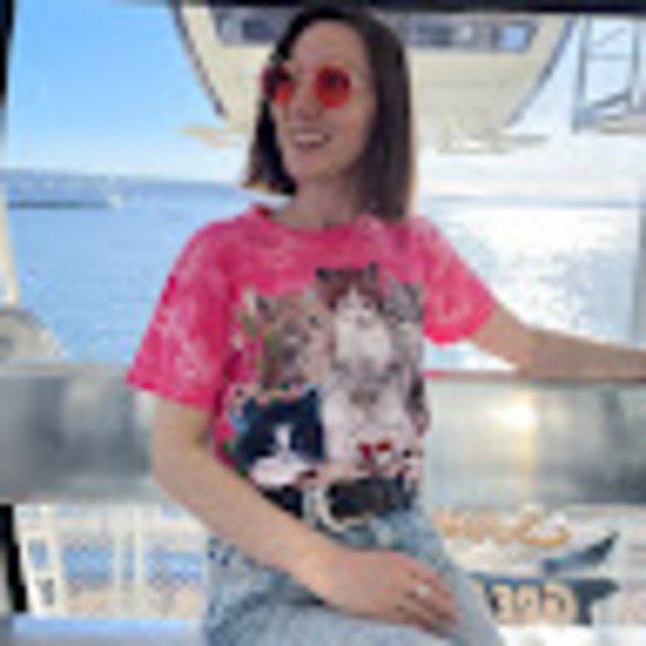 Meet your Posher, Sabrina - Picture 1 of 1